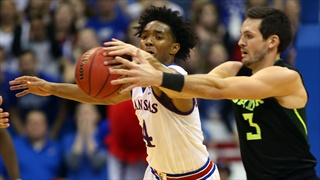 Baylor comes up short 70-67 in thrilling finish with Kansas