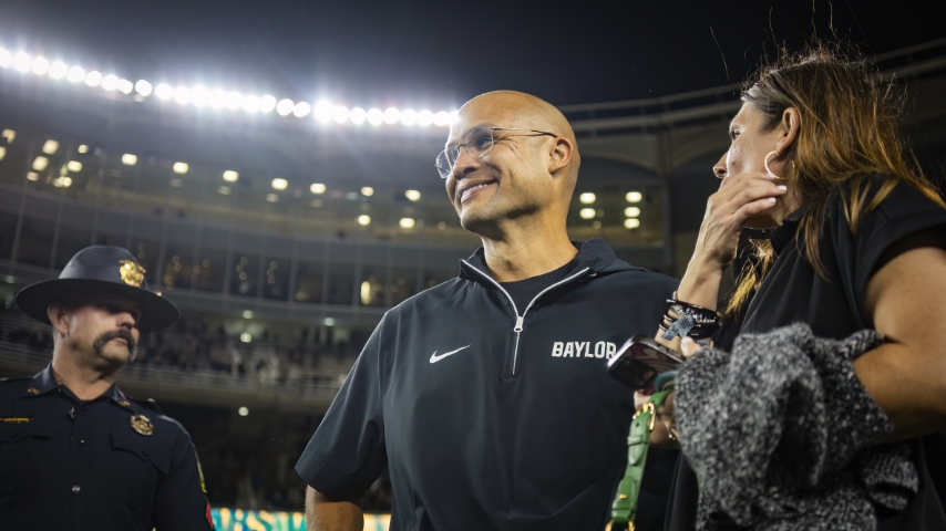 Dave Aranda & Co. Welcome New Baylor Signees on Move-In Day