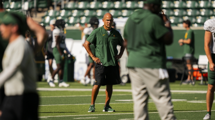 Dave Aranda, Baylor Football Ready to ‘Take It to the Grass’ Against Auburn